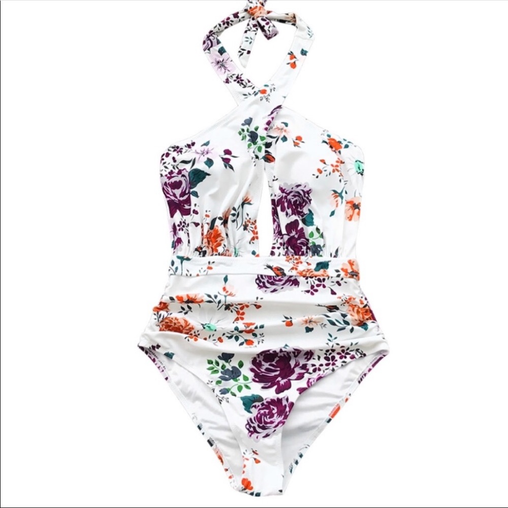 ❤️ White Floral Halter One Piece - Picture 3 of 7